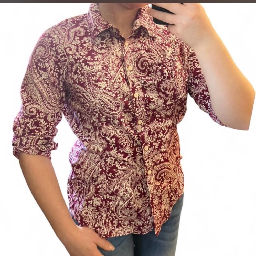 Tommy Hilfiger Burgundy Paisley Buttonup Half Sleeve Size Medium Shirt